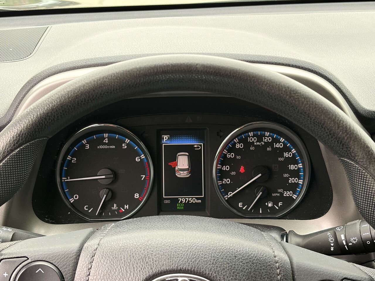 2017 Toyota RAV4 LE Grey Gatineau - photo #12