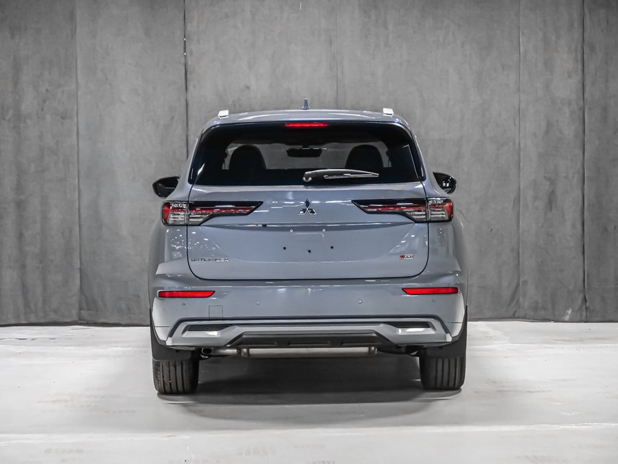 2026 Mitsubishi Outlander GT Moonstone Grey/Black Roof