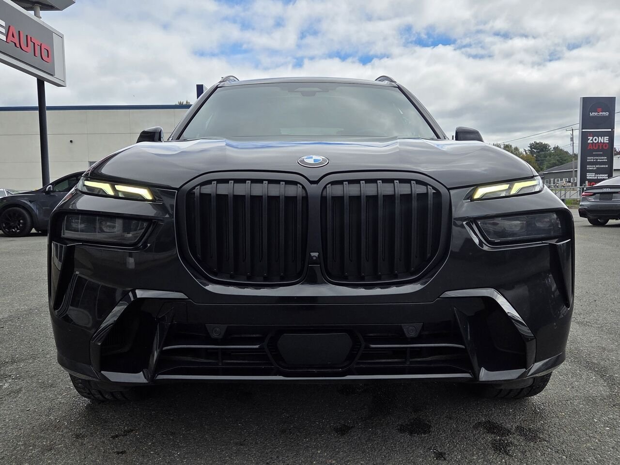 BMW X7 40i xDrive 2023 Noir Granby - photo #9