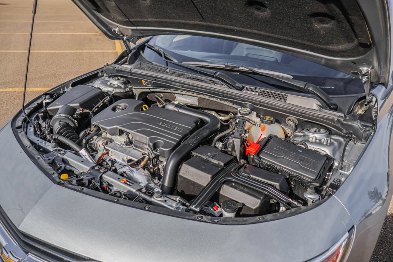 2025 Chevrolet Malibu 4dr Sdn 1LT Grey Sherwood Park - photo #11