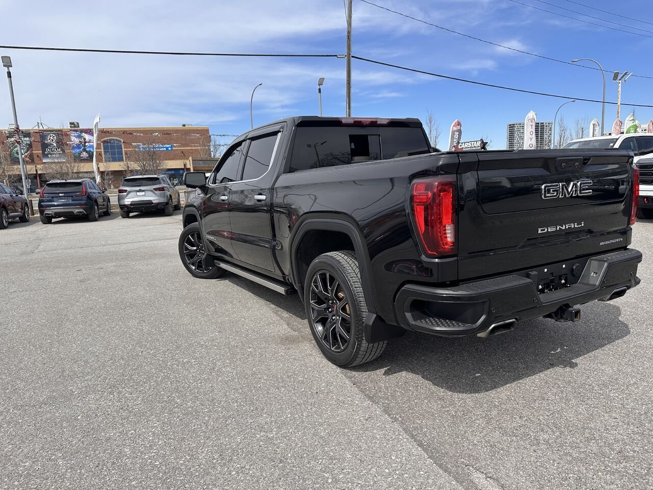 GMC SIERRA K1500 DENALI Denali cabine multiplace 4RM 147 po 2023 Noir Gatineau - photo #21