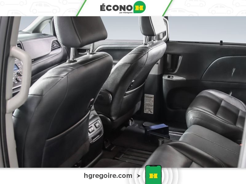 2018 Toyota Sienna Grey Laval - photo #18