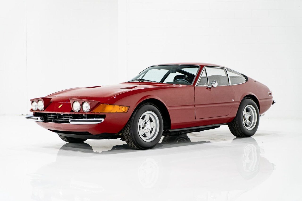 Ferrari 365 GTB4 Daytona 18,301 miles With Orig Books/Tools/ Carbs / Filter Box 1973 Rouge Montréal - photo #46