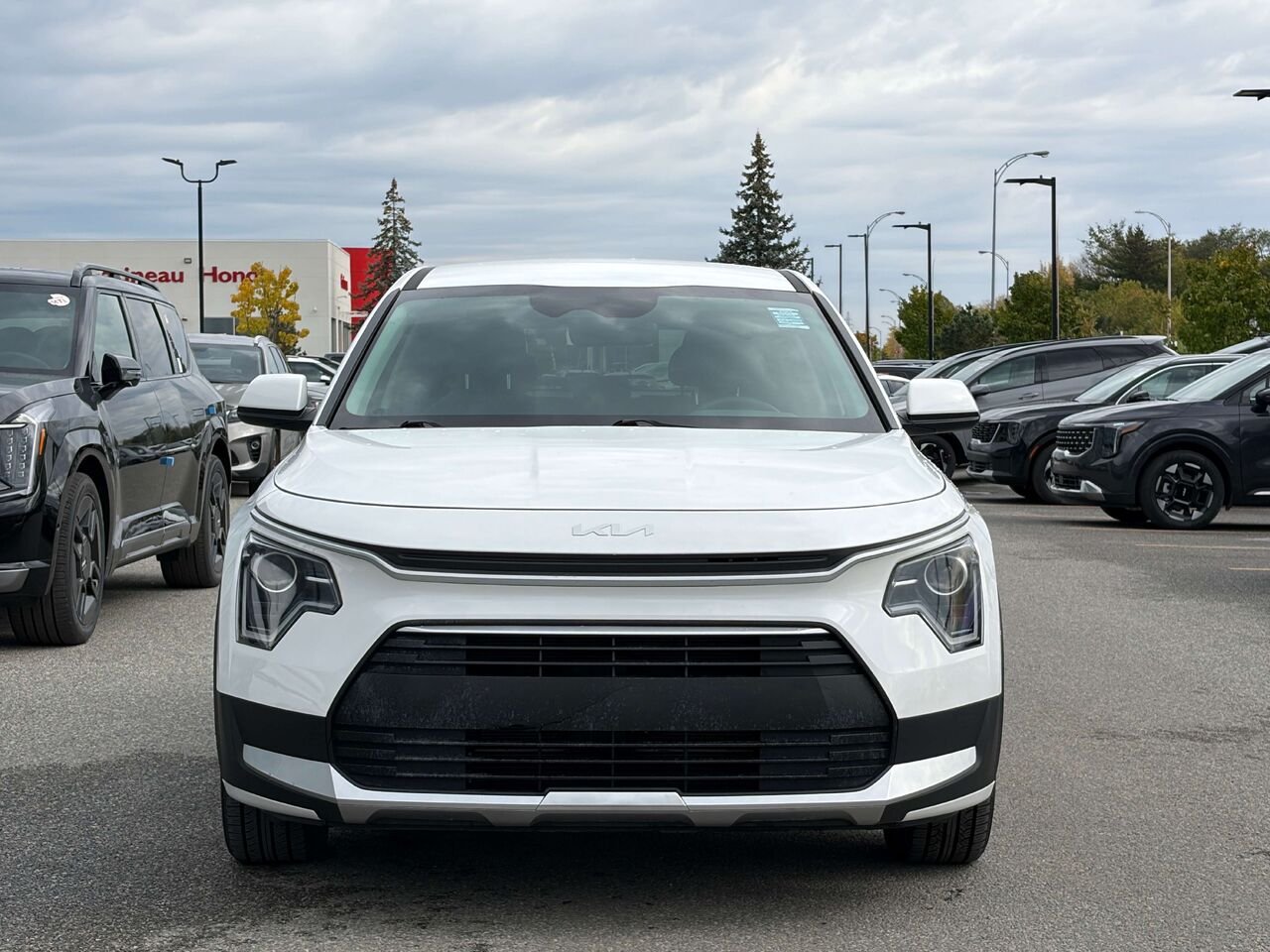 Kia Niro 2023 Blanc Gatineau - photo #1