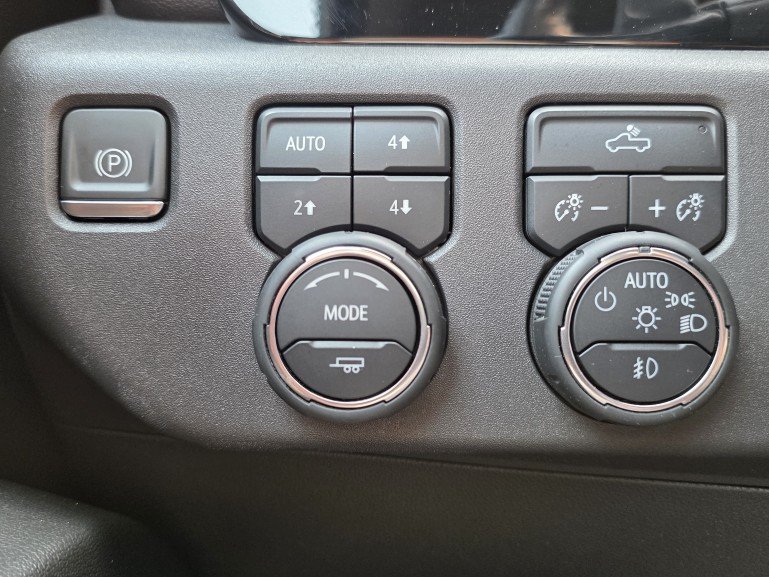 Chevrolet Silverado 1500 LT TrailBoss 4X4 2024 Blanc Mont-Laurier - photo #21