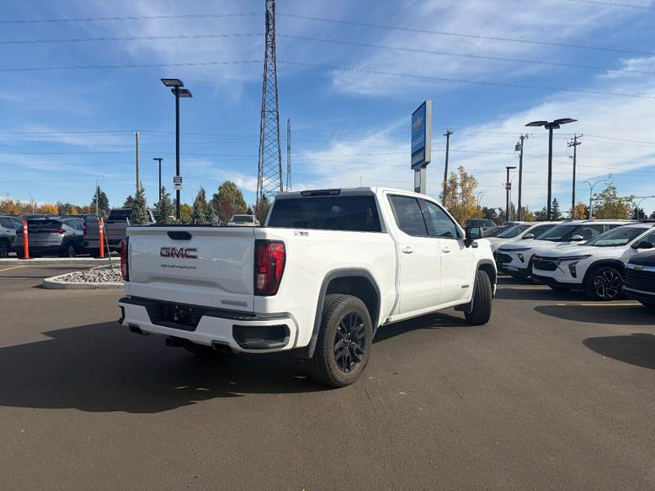 2023 GMC Sierra 1500 4WD Crew Cab 147 Elevation White Sherwood Park - photo #4