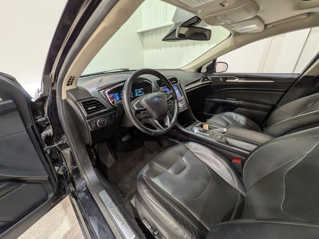 2020 Ford Fusion Energi Titanium FWD Black Val-David - photo #9
