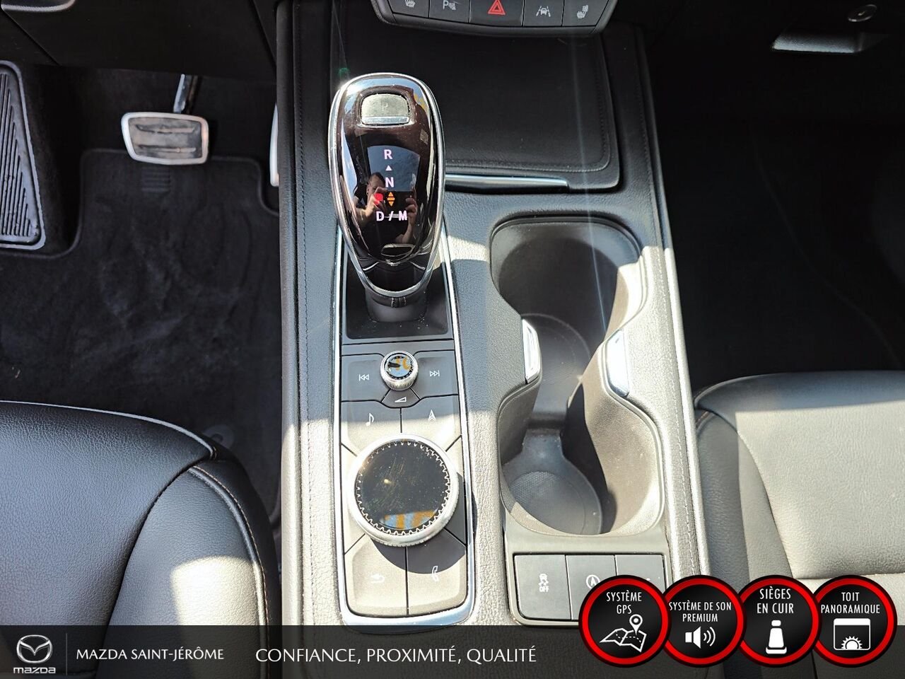 2023 Cadillac XT4 Sport | TOIT PANORAMIQUE | CUIR | AWD | SIÈGES AVANT ET ARRIÈRE CHAUFFANTS Grey Saint-Jérôme - photo #18