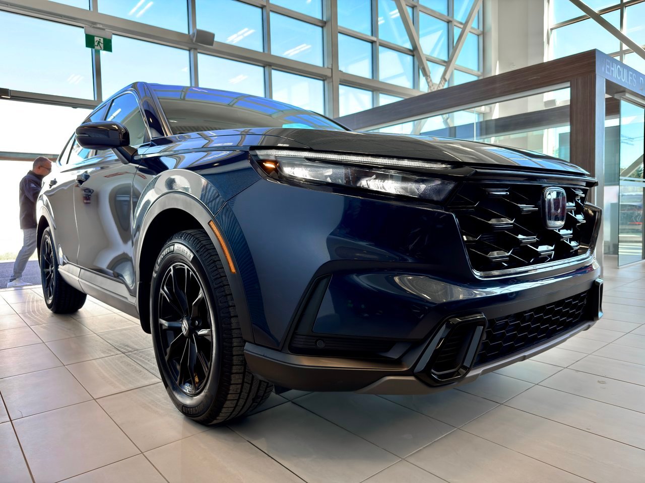 2024 Honda CR-V Hybrid Blue Notre-Dame-des-Prairies - photo #5