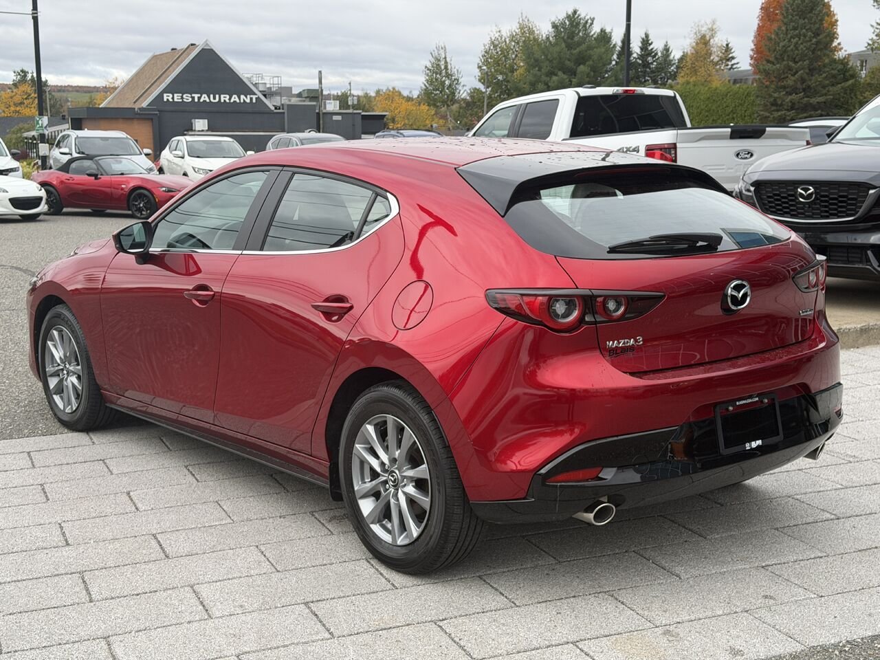 Mazda Mazda3 Sport 2025 Rouge Ste-Marie - photo #6