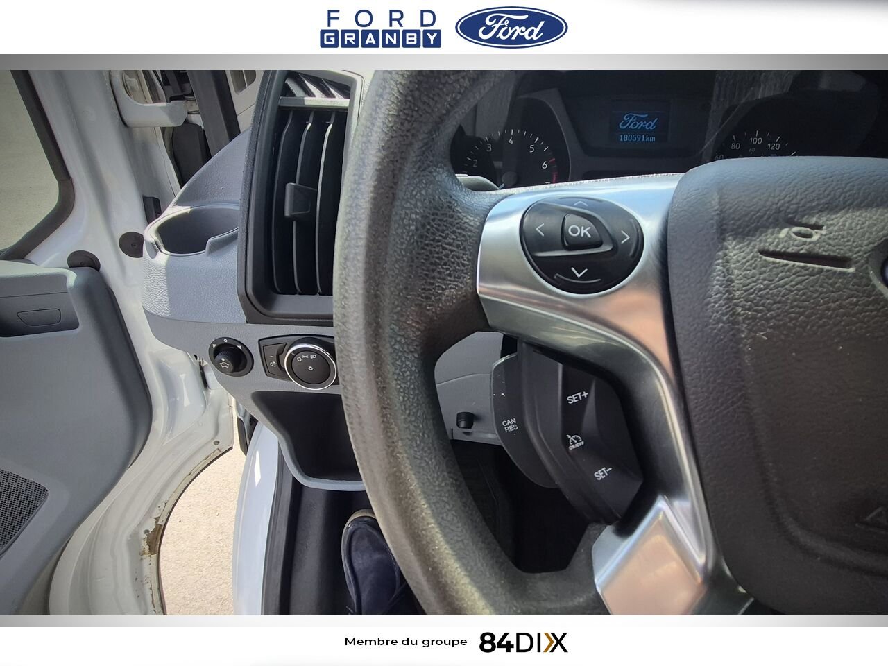 2015 Ford Transit fourgon utilitaire White Granby - photo #19