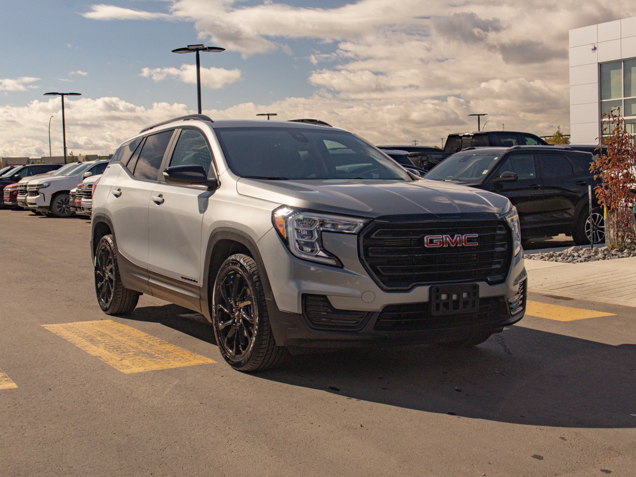 2024 GMC Terrain AWD 4dr SLE Grey Sherwood Park - photo #12