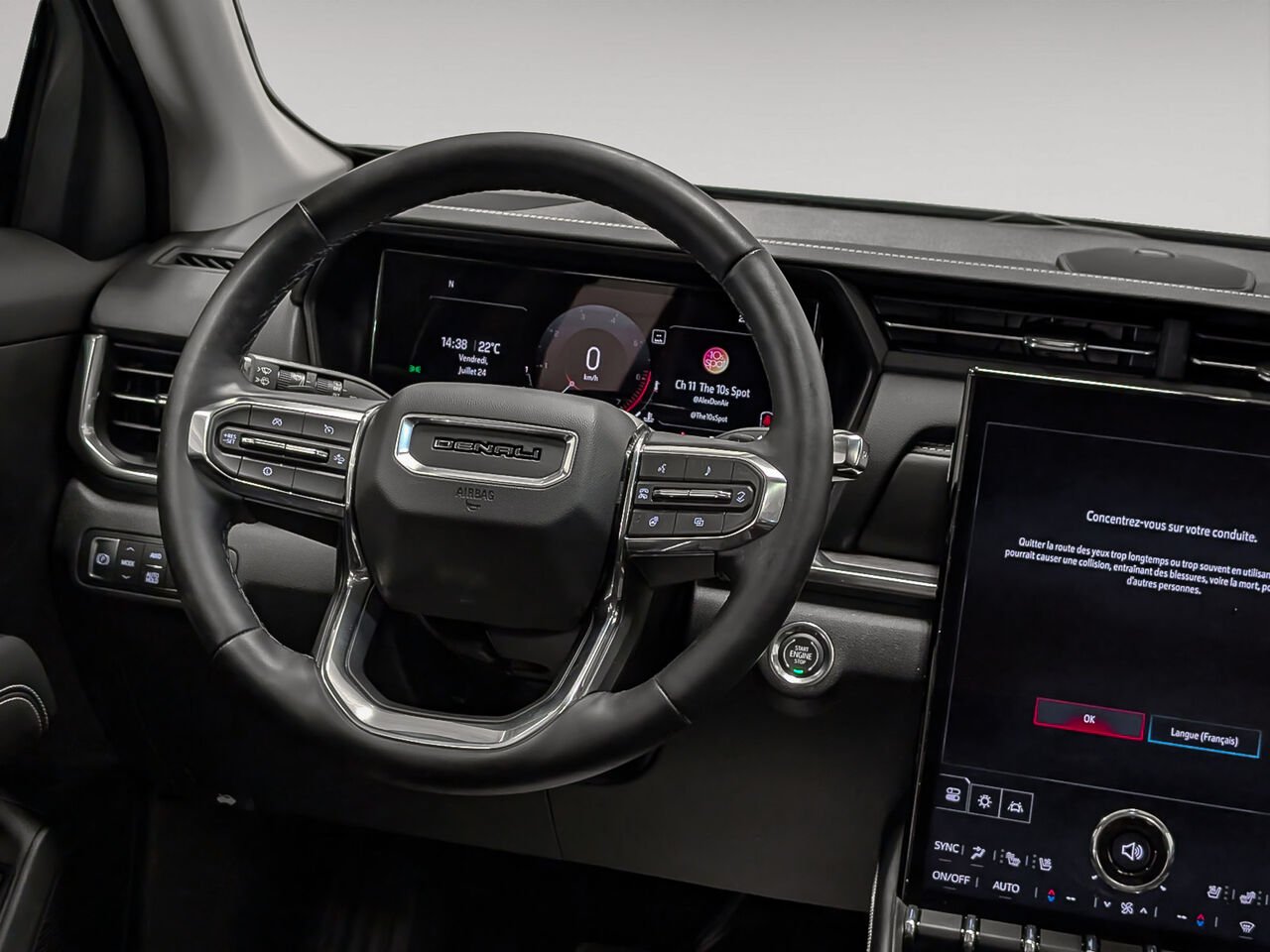 GMC Terrain AWD Denali Toit Pano 2026 Noir Sherbrooke - photo #11