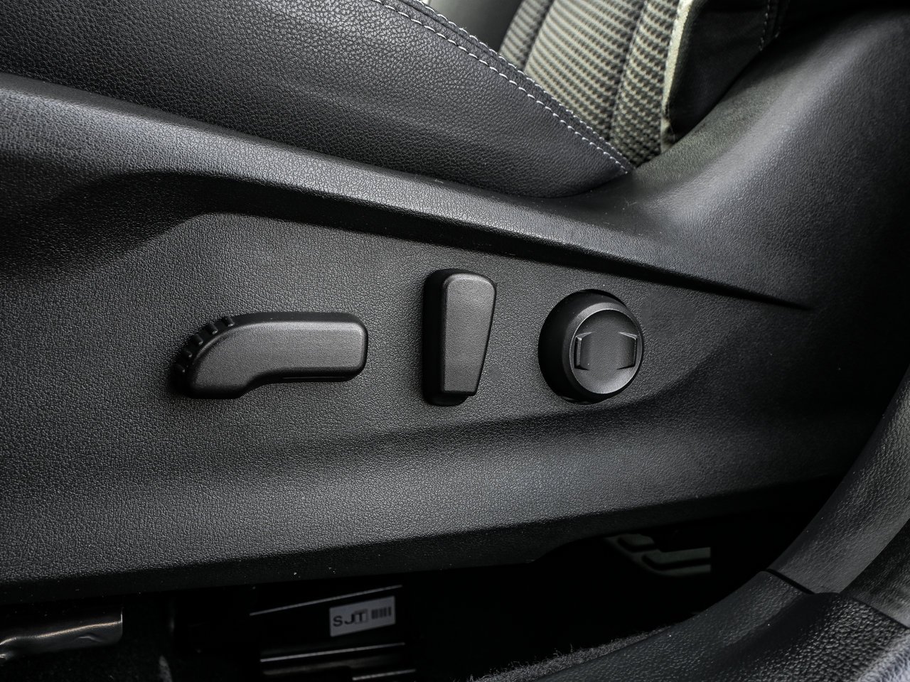 2020 Subaru Forester 2.5i Convenience Grey Sherwood Park - photo #16