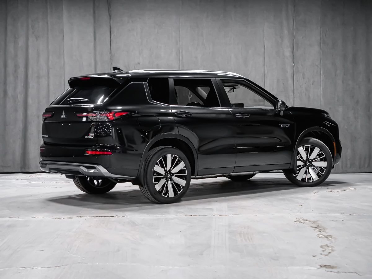 Mitsubishi Outlander PHEV SEL 2026 Fini taillé diamant Noir de qualité supérieure Montréal - photo #4