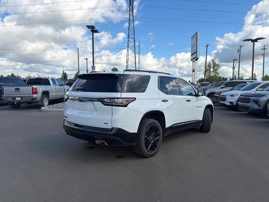 2021 Chevrolet Traverse Premier Redline Edition AWD 3.6L 7 Passenger | Dual Panel Sunroof White