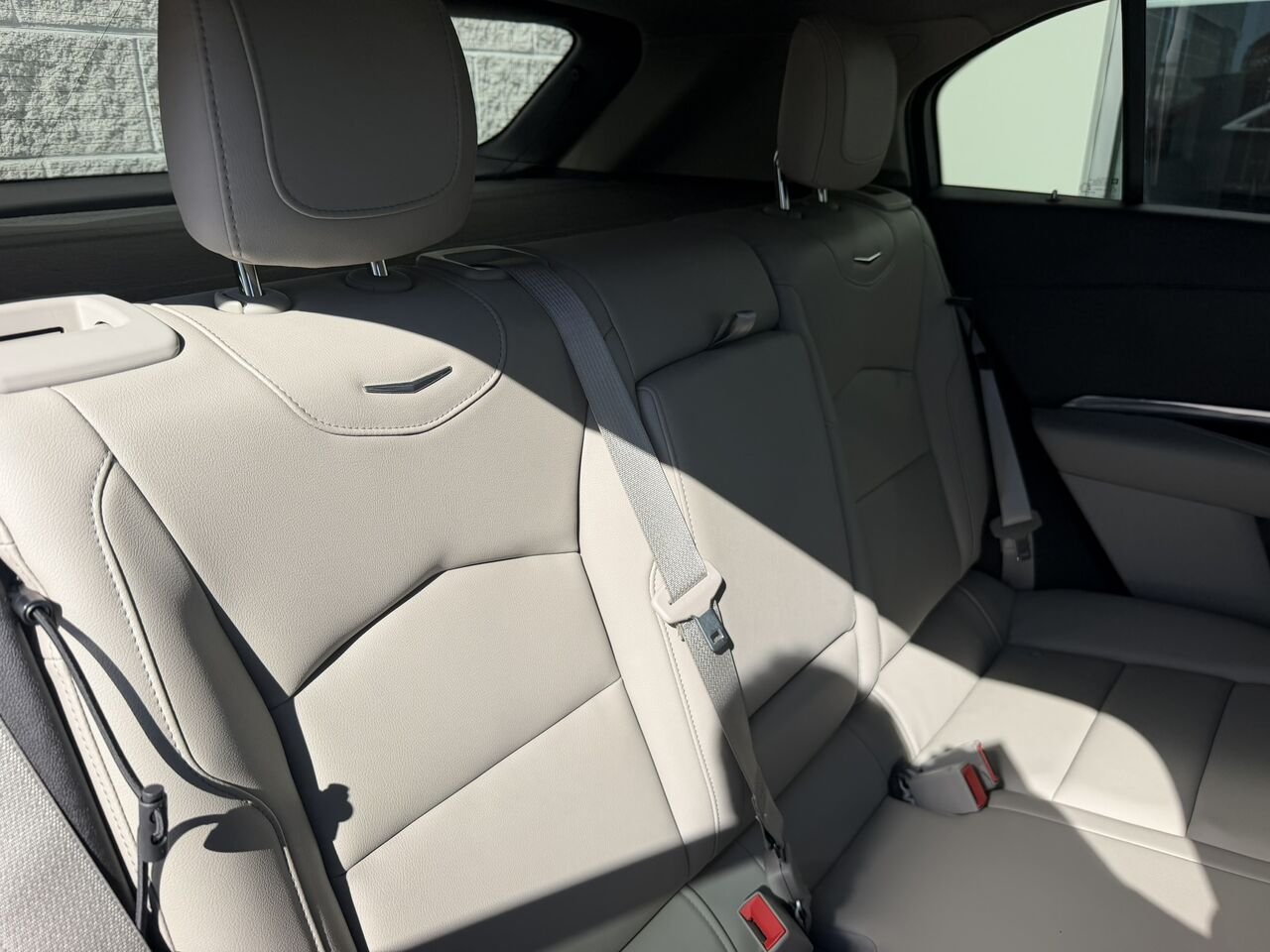 2019 Cadillac XT4 LUXURY AWD Black Laval - photo #4