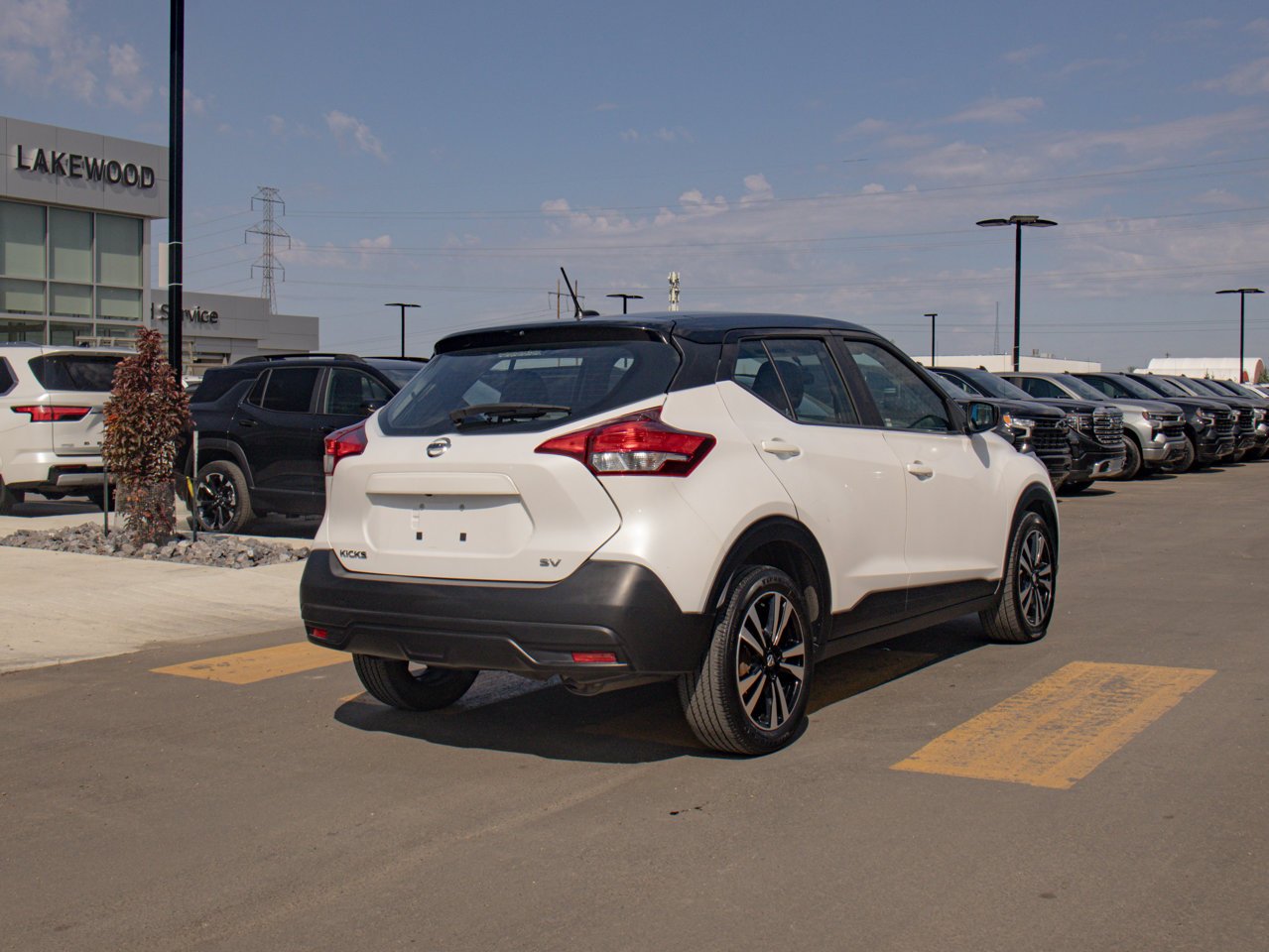 2019 Nissan Kicks SV FWD White Sherwood Park - photo #9