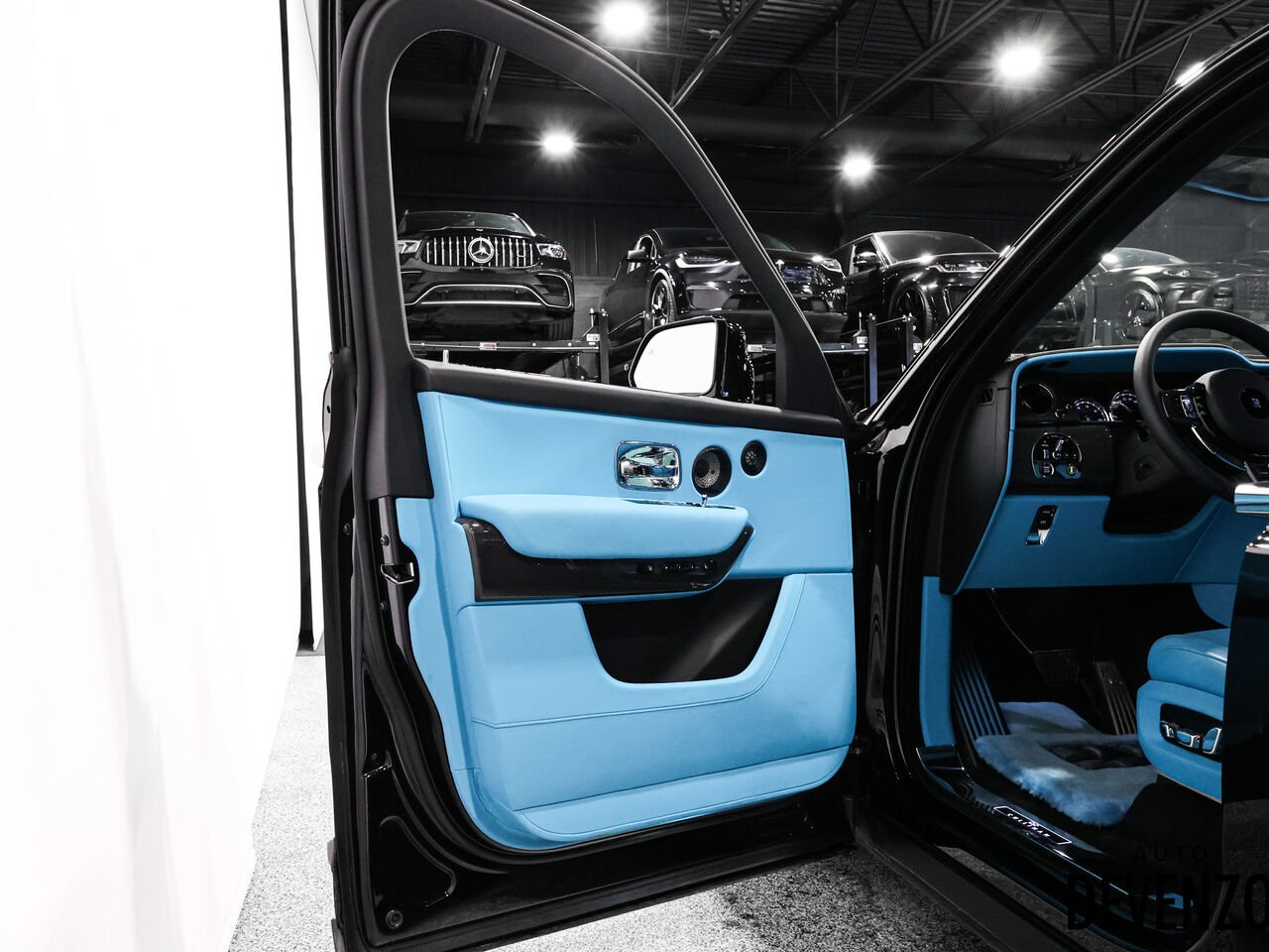 2023 Rolls-Royce Cullinan Blue Saint-Eustache - photo #18