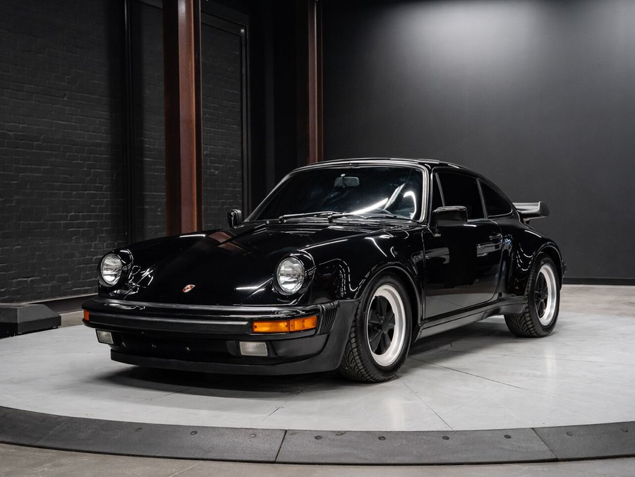 1977 Porsche 911S 1977 Black