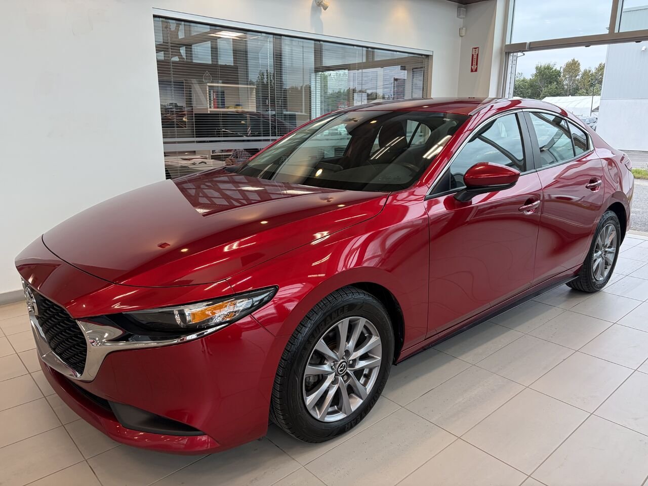 2020 Mazda Mazda3 Red Notre-Dame-des-Prairies - photo #1