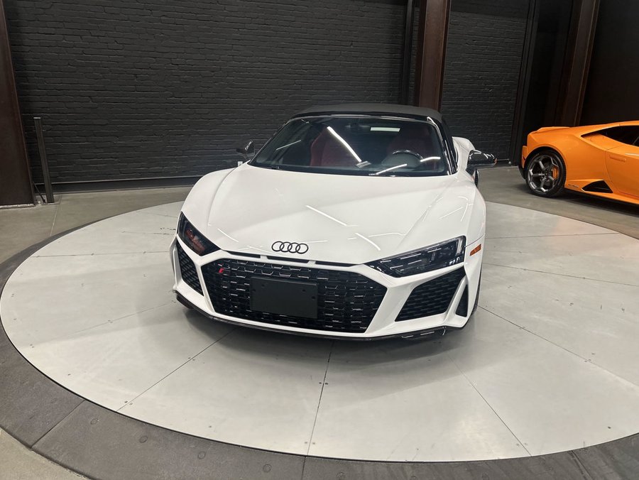 2021 Audi R8 Spyder V10 performance | Carbon Exterior Trim Details | Bang & Olufsen Audio System White