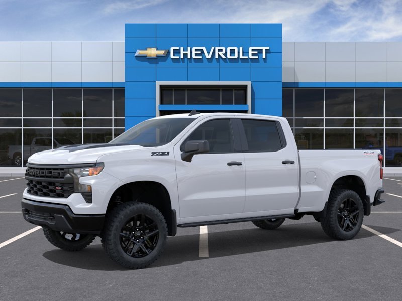 CHEVROLET Silverado 1500 Custom Trail Boss cabine multiplace 4RM 157 po 2026 Blanc sommet Gatineau - photo #1