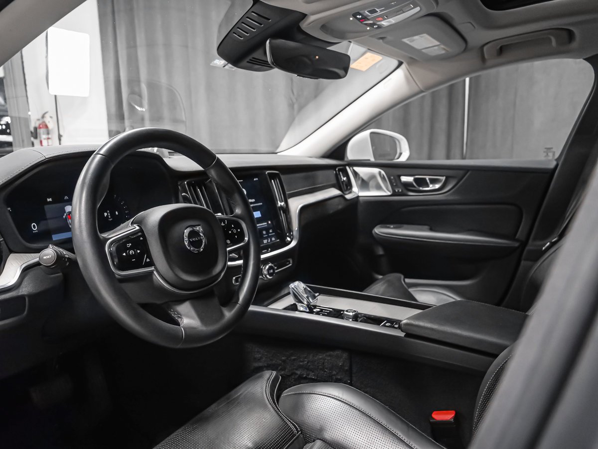 2023 Volvo S60 B5 ULTIMATE BRIGHT White Montreal - photo #1