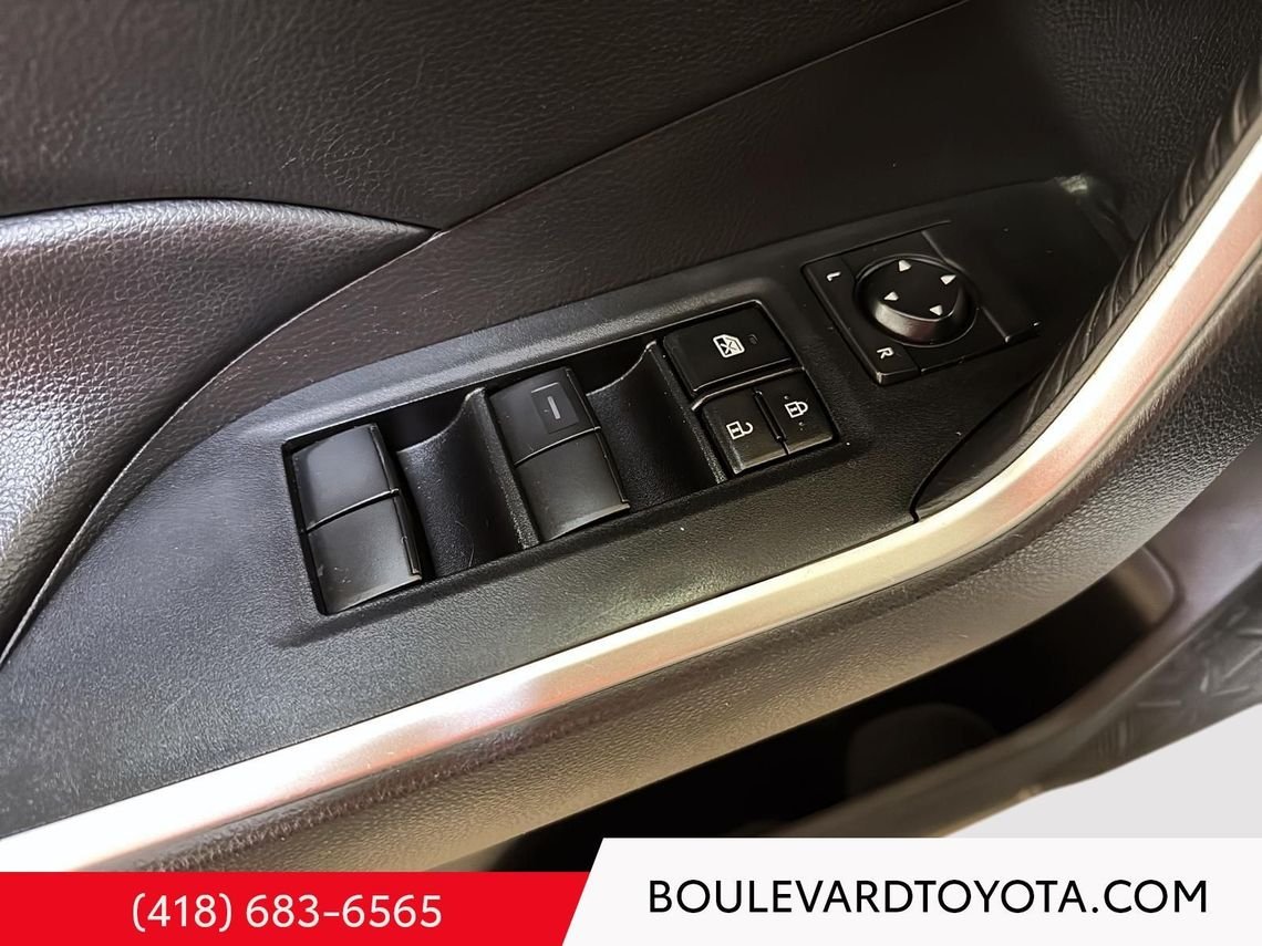 Toyota RAV4 531716-114 | LE 2024 Blanc Québec - photo #16