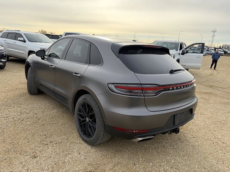 2020 Porsche Macan Base 2.0L | Heated & Ventilated Seats Custom Color