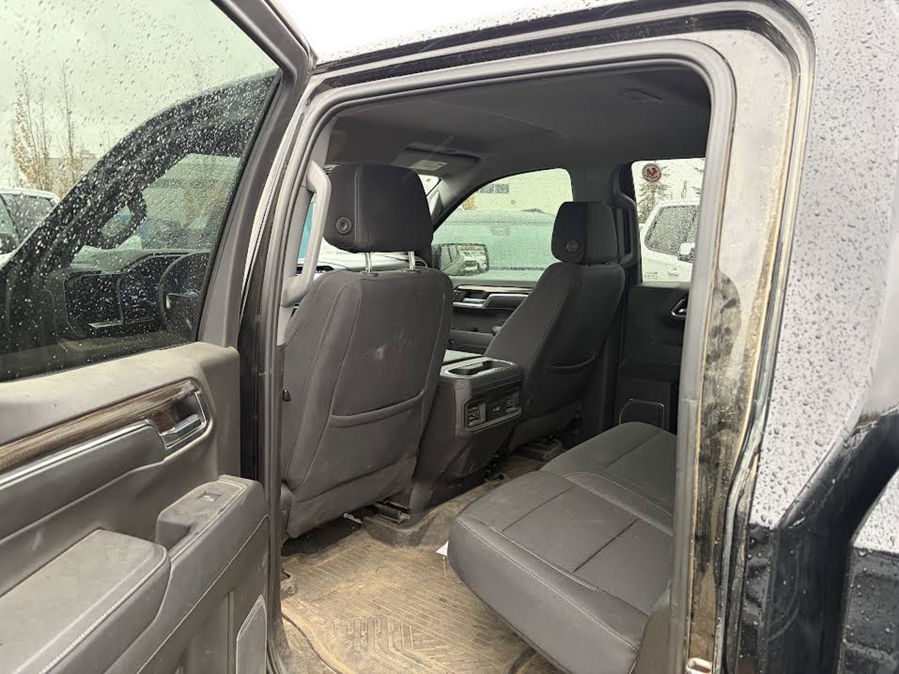 2024 Chevrolet Silverado 1500 4WD Crew Cab 147 LT Trail Boss Black Sherwood Park - photo #5
