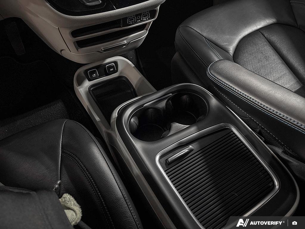 2021 Chrysler Pacifica Hybrid 2601324A | Touring L Plus White Edmonton - photo #15
