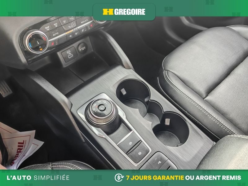 2022 Ford Escape Grey Laval - photo #18