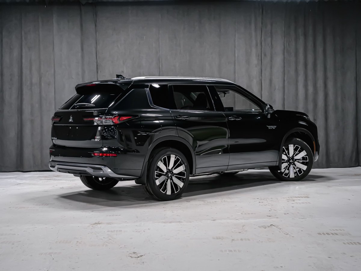 Mitsubishi Outlander PHEV GT 2026 Fini taillé diamant Noir de qualité supérieure Montréal - photo #5