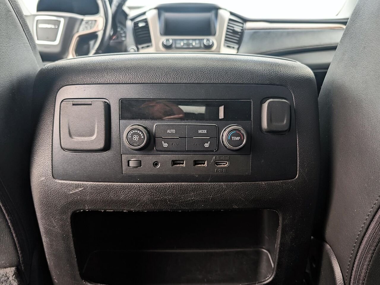 GMC YUKON DENALI 2019 Noir Saint-Hyacinthe - photo #29