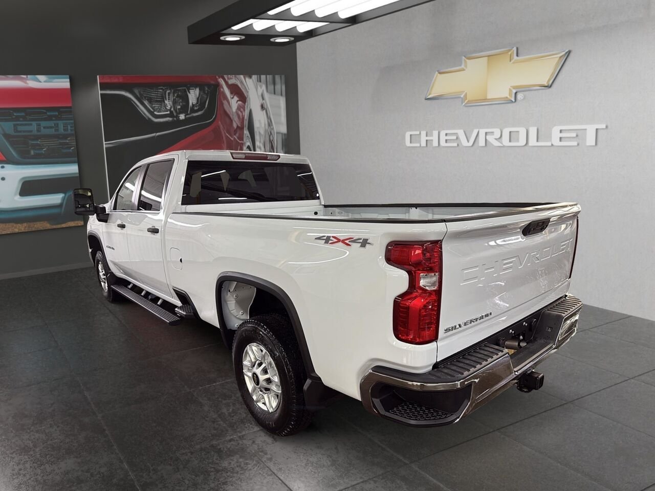Chevrolet Silverado 2500HD WT cabine multiplace 4RM 172 po 2026 BLANC SOMMET Saint-Hyacinthe - photo #3