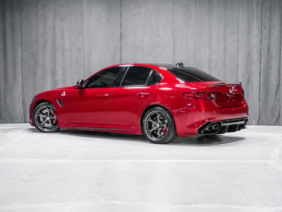2021 Alfa Romeo Giulia QUADRIFOGLIO CARBON TOIT CARBONE ASSIST CONDUITE Red