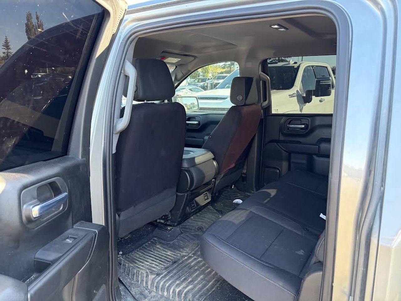 2023 Chevrolet Silverado 1500 4WD Crew Cab 147 Custom Grey Sherwood Park - photo #5