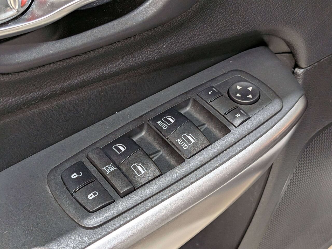 Jeep Cherokee 2019 Blanc Val-David - photo #33