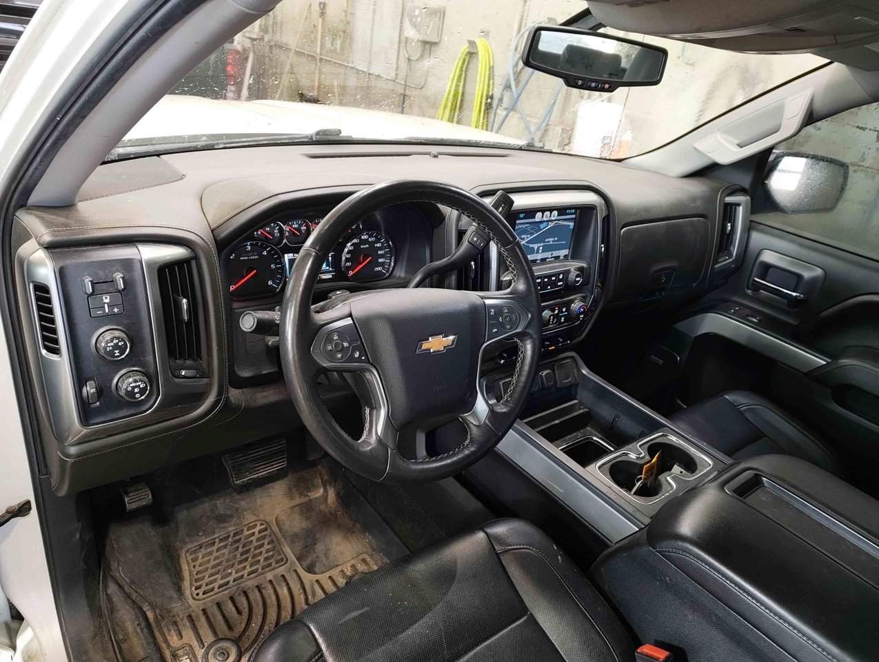 2015 Chevrolet Silverado 1500 4WD Crew Cab 143.5 LTZ w/2LZ White Sherwood Park - photo #6