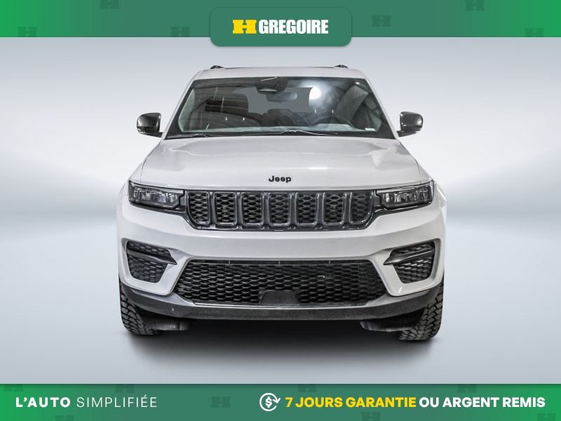 Jeep Grand Cherokee 2023 Blanc Laval - photo #1