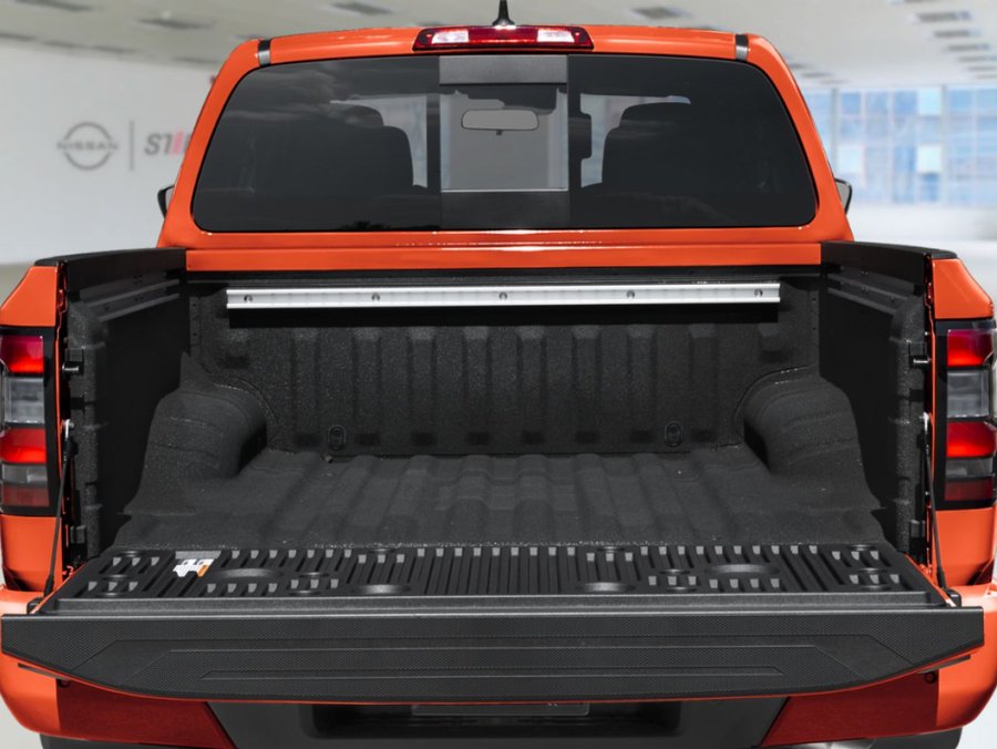 2027 Nissan Frontier PRO-4X cabine double 4x4 Boulder Grey Pearl Metallic
