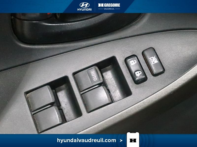 Toyota Rav 4 2011 Beige Laval - photo #16