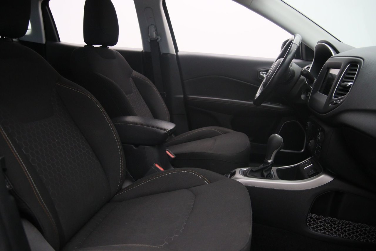 Jeep Compass NIV 3C4NJCAB3LT114859 2020 Noir Chicoutimi - photo #16
