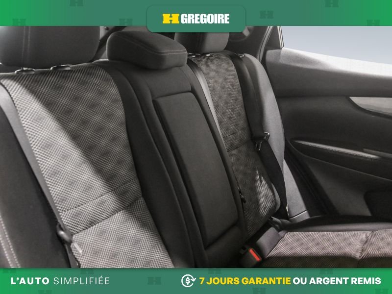 2019 Nissan Qashqai White Blainville - photo #29