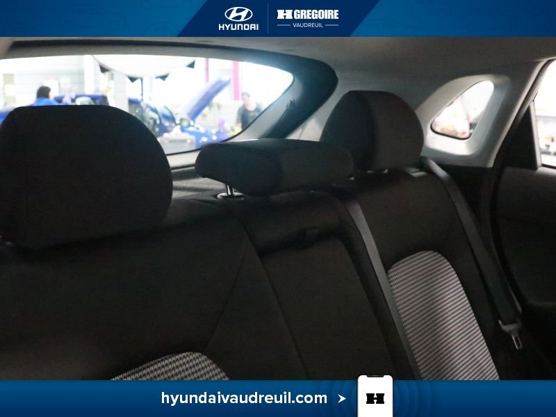 Hyundai Kona YR827 | 2.0L Essential FWD 2021 Noir Laval - photo #30