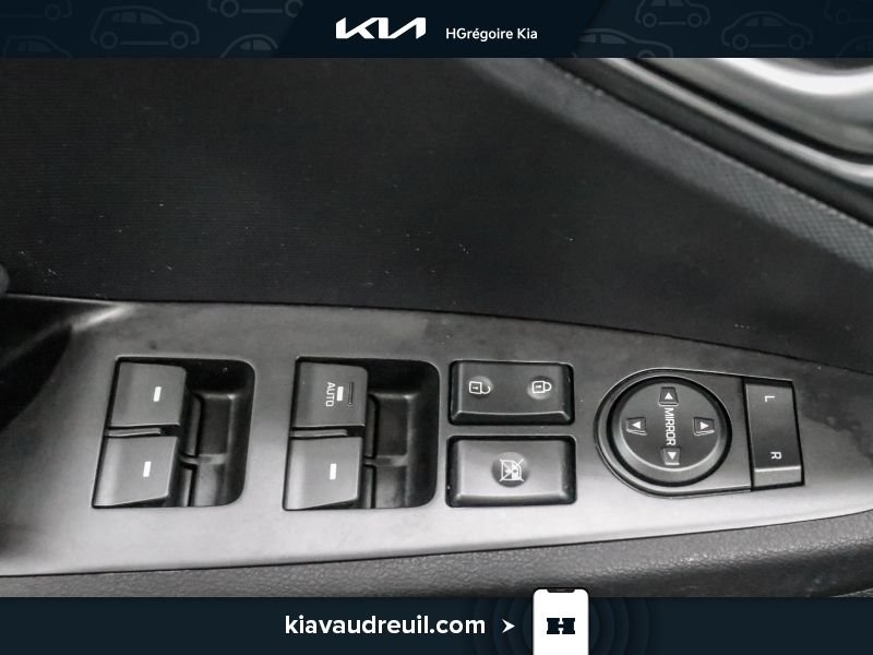 2020 Hyundai IONIQ White Blainville - photo #10