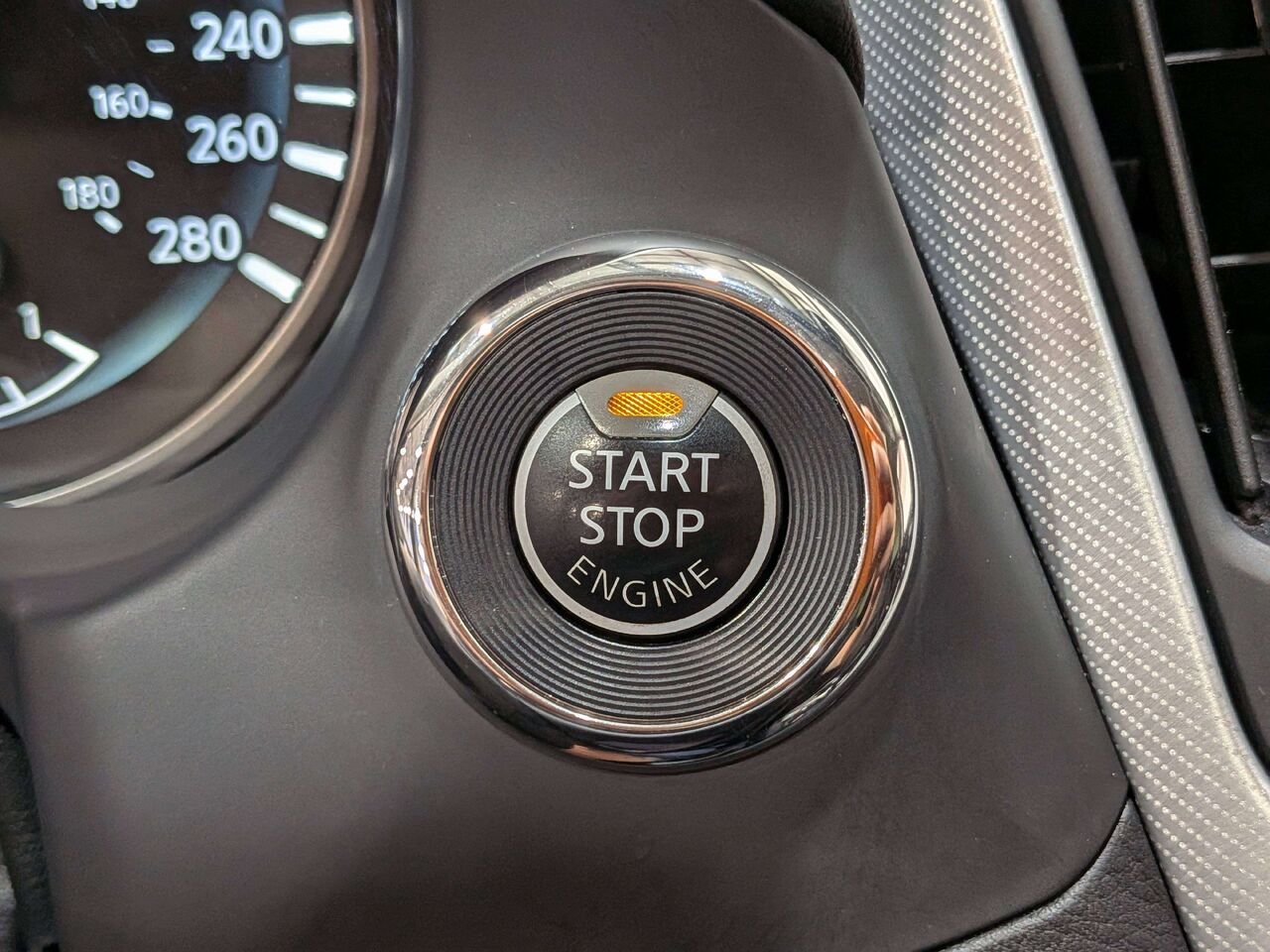 2024 INFINITI Q50 LUXE AWD Red Val-David - photo #17
