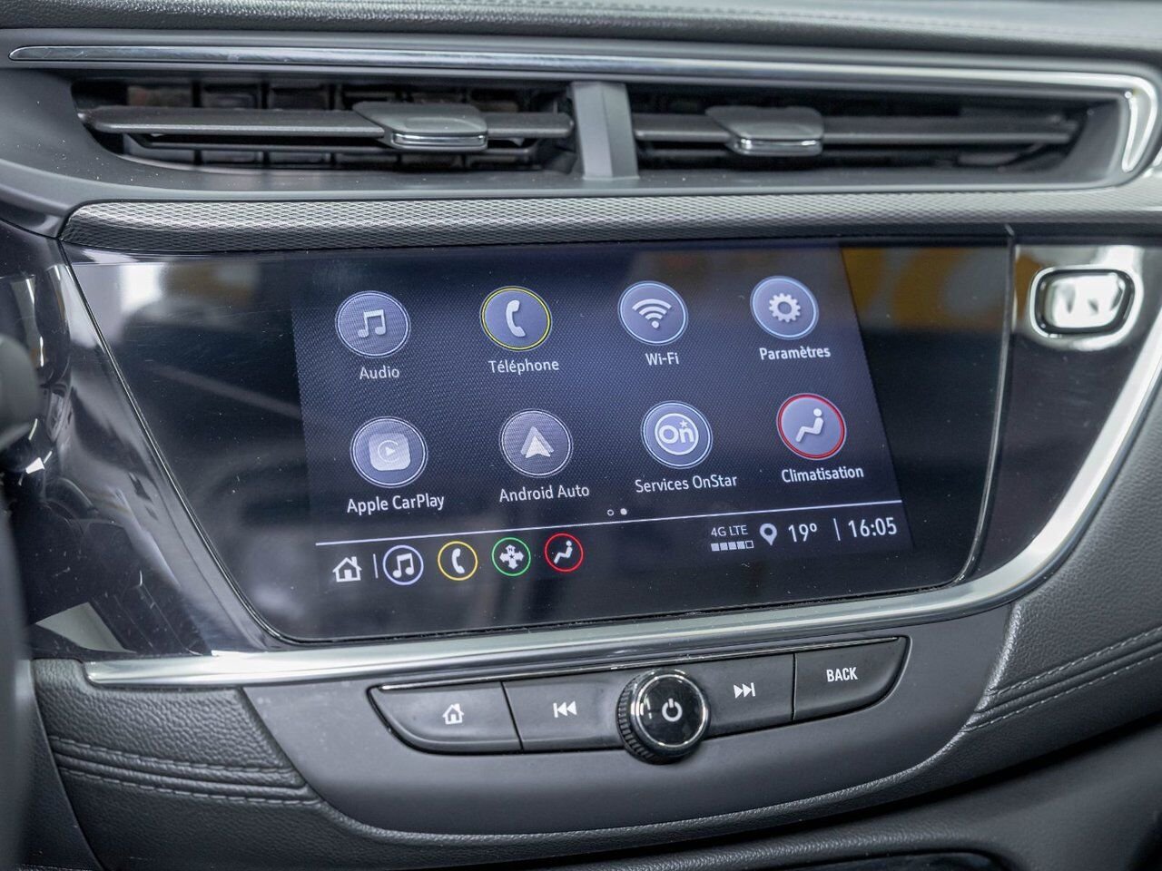 Buick Encore GX ESSENCE AWD *TOIT* SIÈGES CHAUF HAYON ELEC CARPLAY 2022 Blanc Saint-Jérôme - photo #17