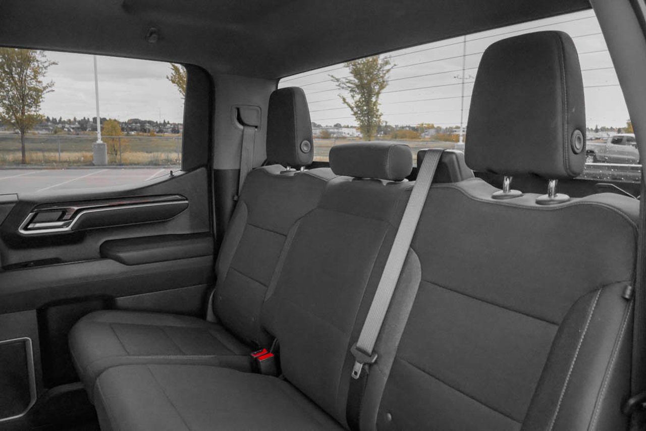 2026 Chevrolet Silverado 1500 4WD Crew Cab 147 LT Black Sherwood Park - photo #30